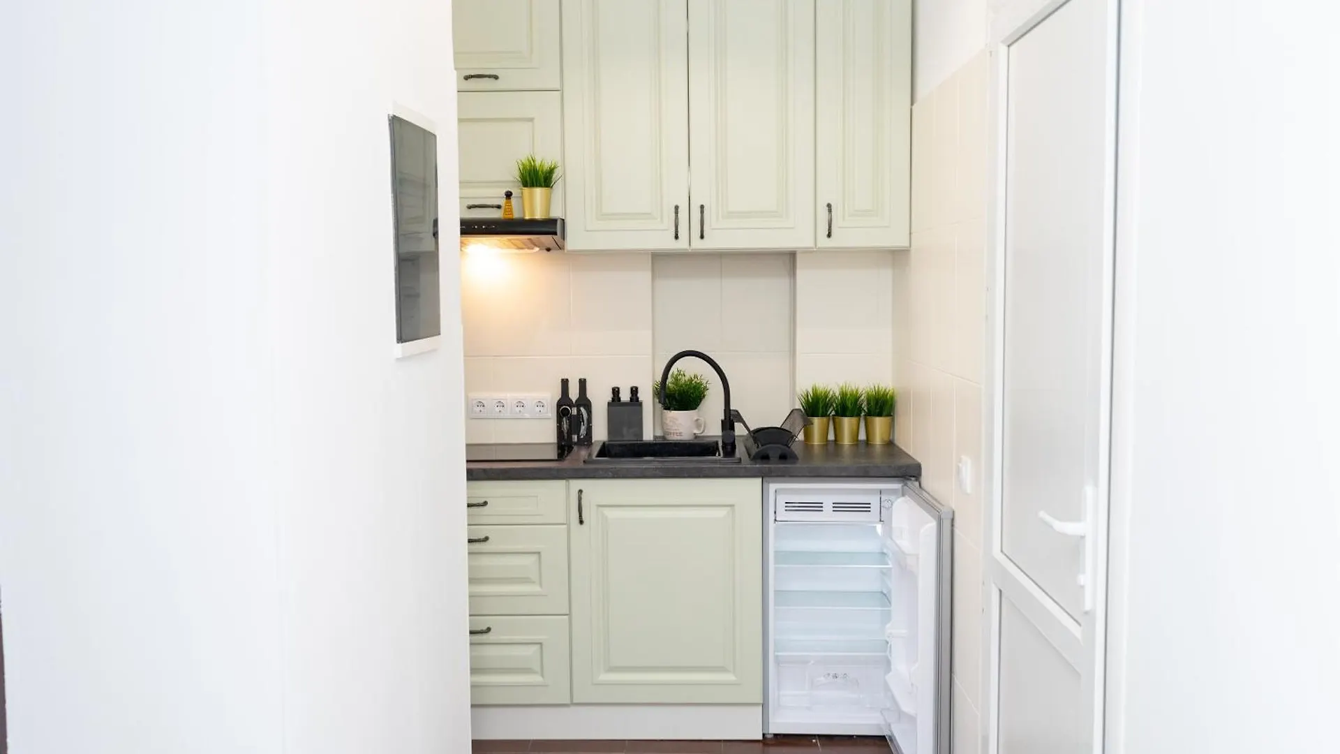 Charming Apartments In The Heart Of Lviv - Valova, Nasypna Str 0*,
